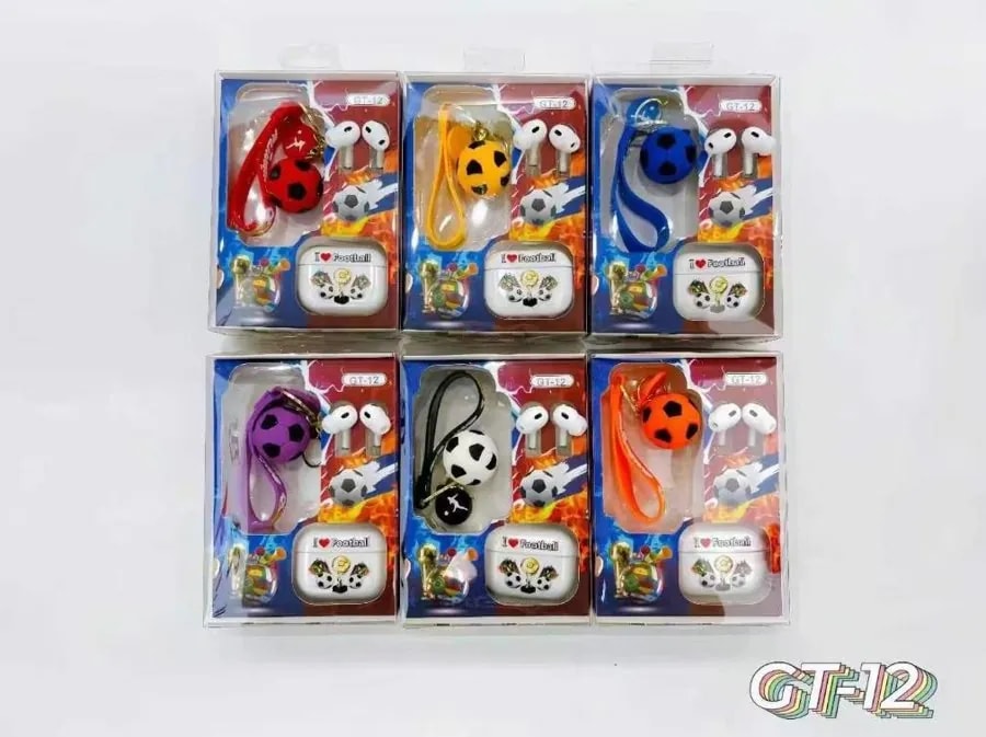 Set Audífonos TWS con Llavero Balón de Fútbol