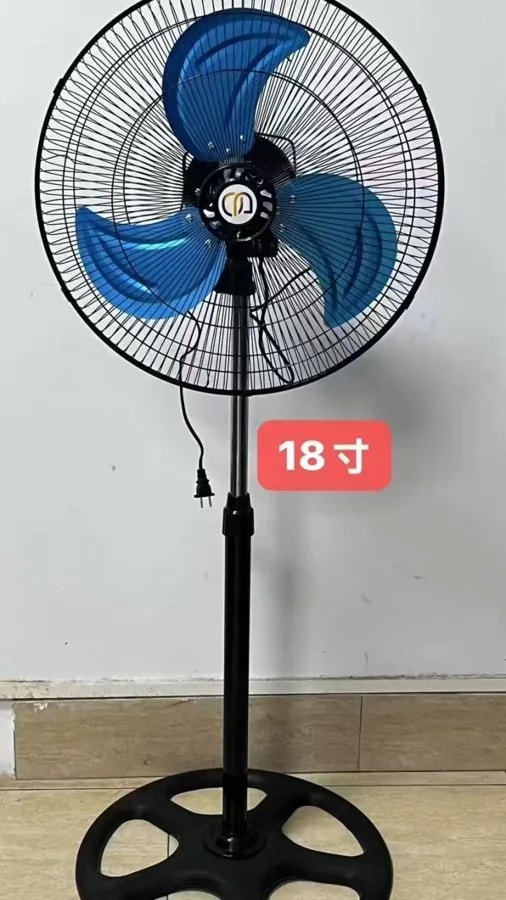 Ventilador de Pie 18 Pulgadas con Aspas Azules
