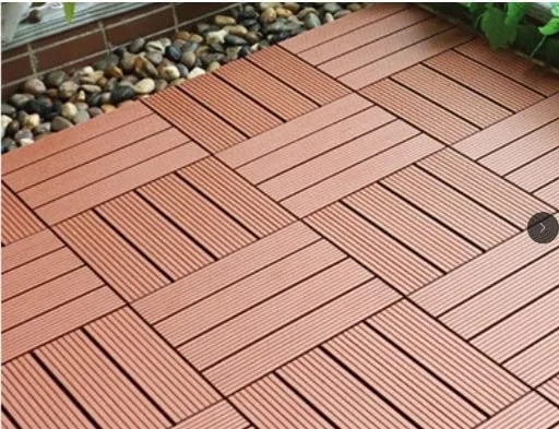 Baldosa Deck Modular para Exterior Madera Roja